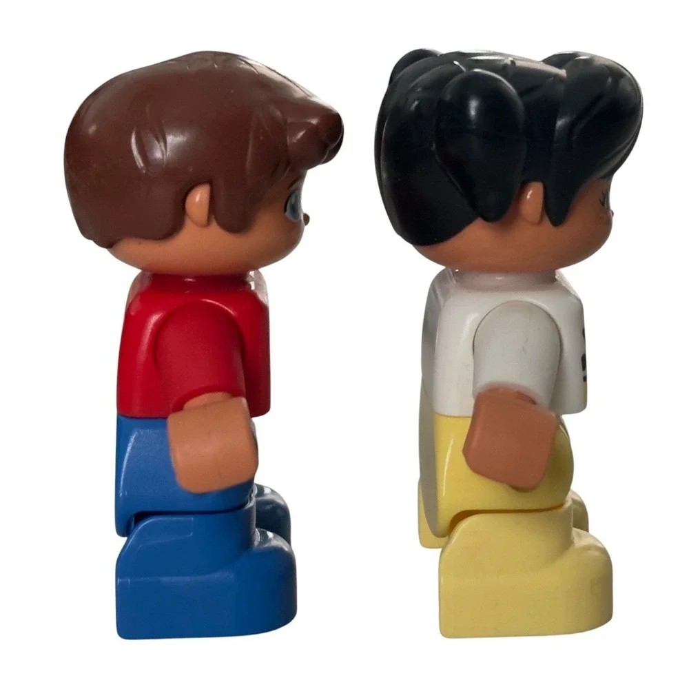LEGO DUPLO Figure Lot 2x Boy Red Hoodie Jacket & Girl Hearts Yellow Pants Set